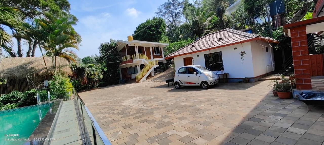 Pool Side Villa'S Of Coorg Madikeri Exterior photo
