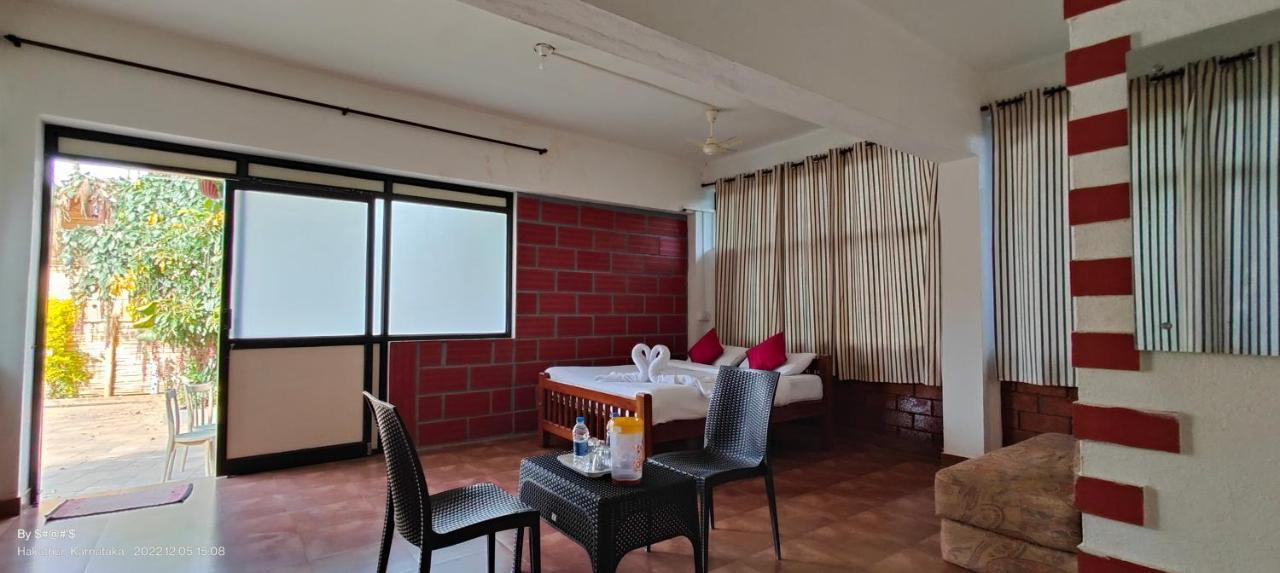 Pool Side Villa'S Of Coorg Madikeri Exterior photo
