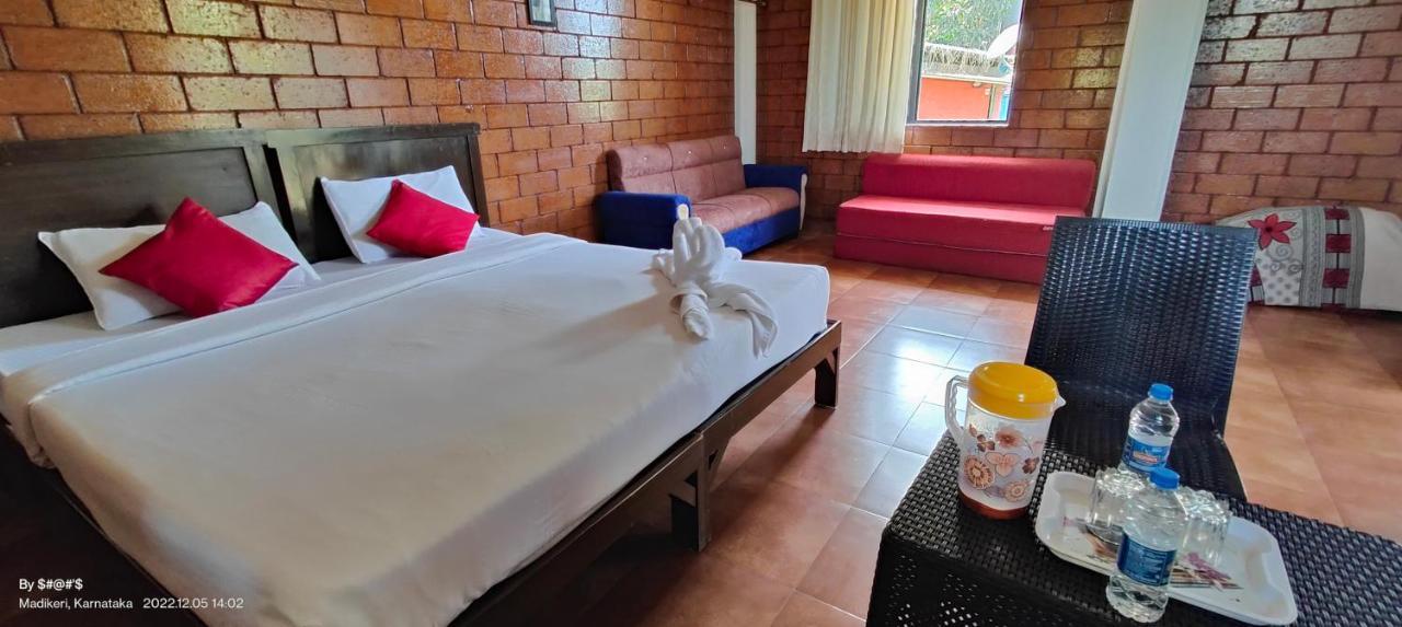 Pool Side Villa'S Of Coorg Madikeri Exterior photo