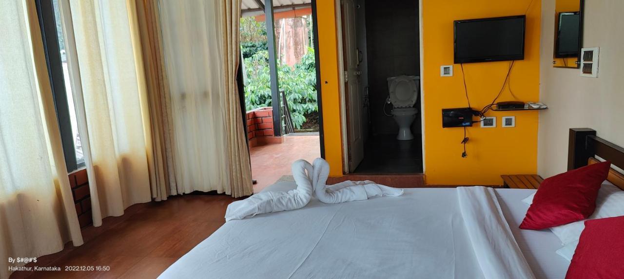 Pool Side Villa'S Of Coorg Madikeri Exterior photo